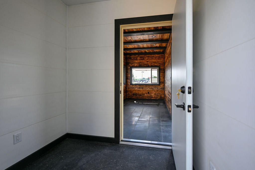 20Ft Container Bar - Image 3